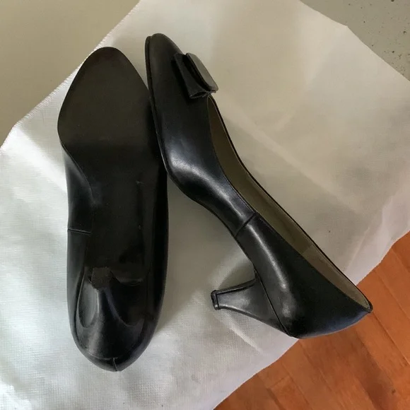 CHARMING 2.5” heels formal leather shoes. - Picture 5 of 10